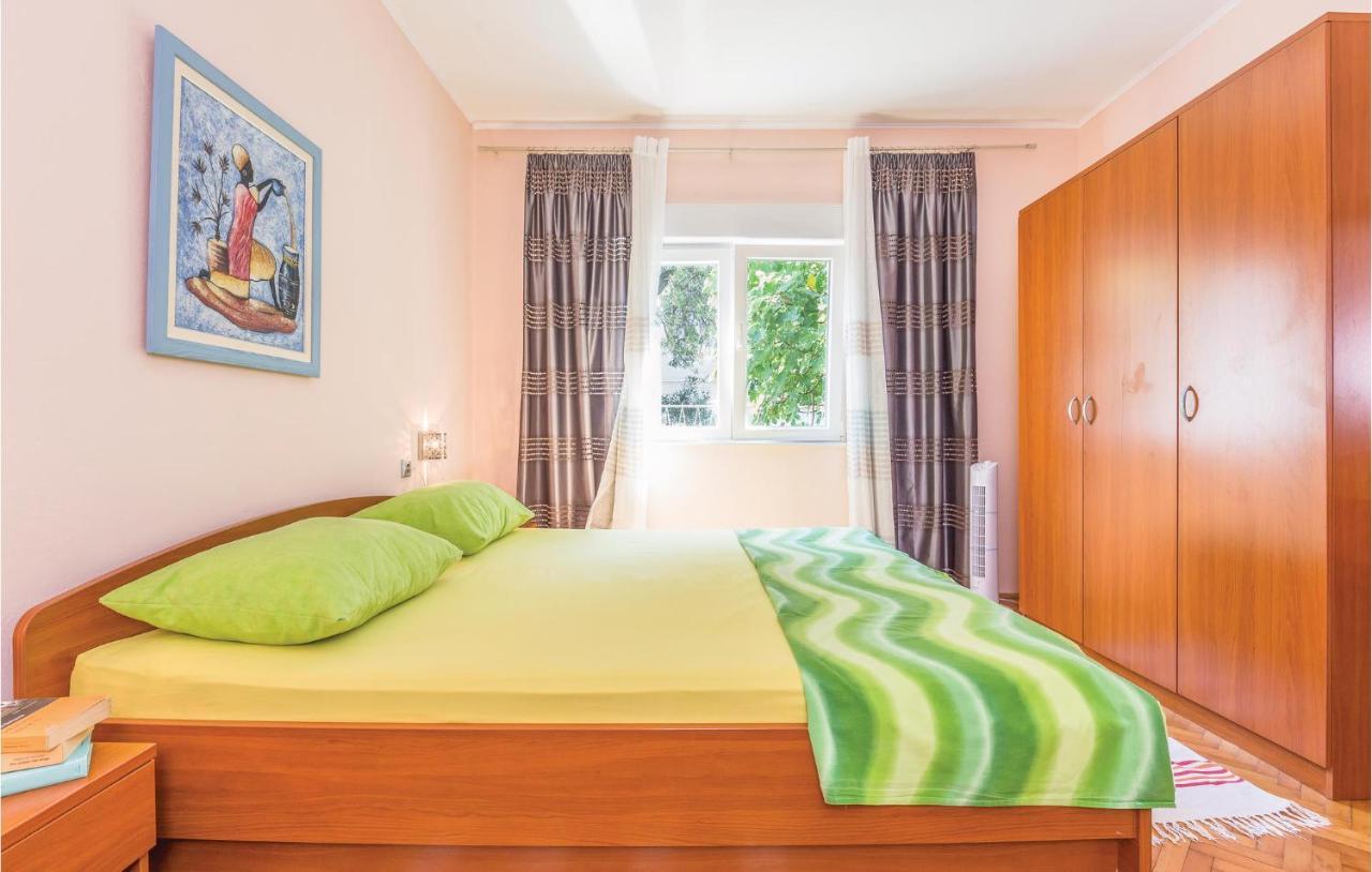 Lovely Apartment In Makarska With Wifi מראה חיצוני תמונה