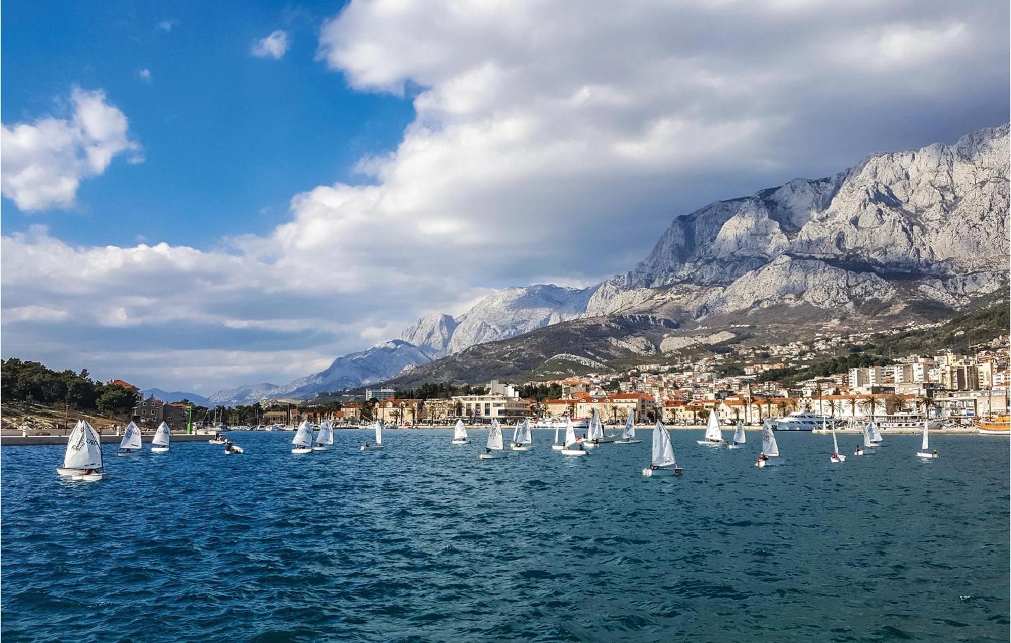 Lovely Apartment In Makarska With Wifi מראה חיצוני תמונה